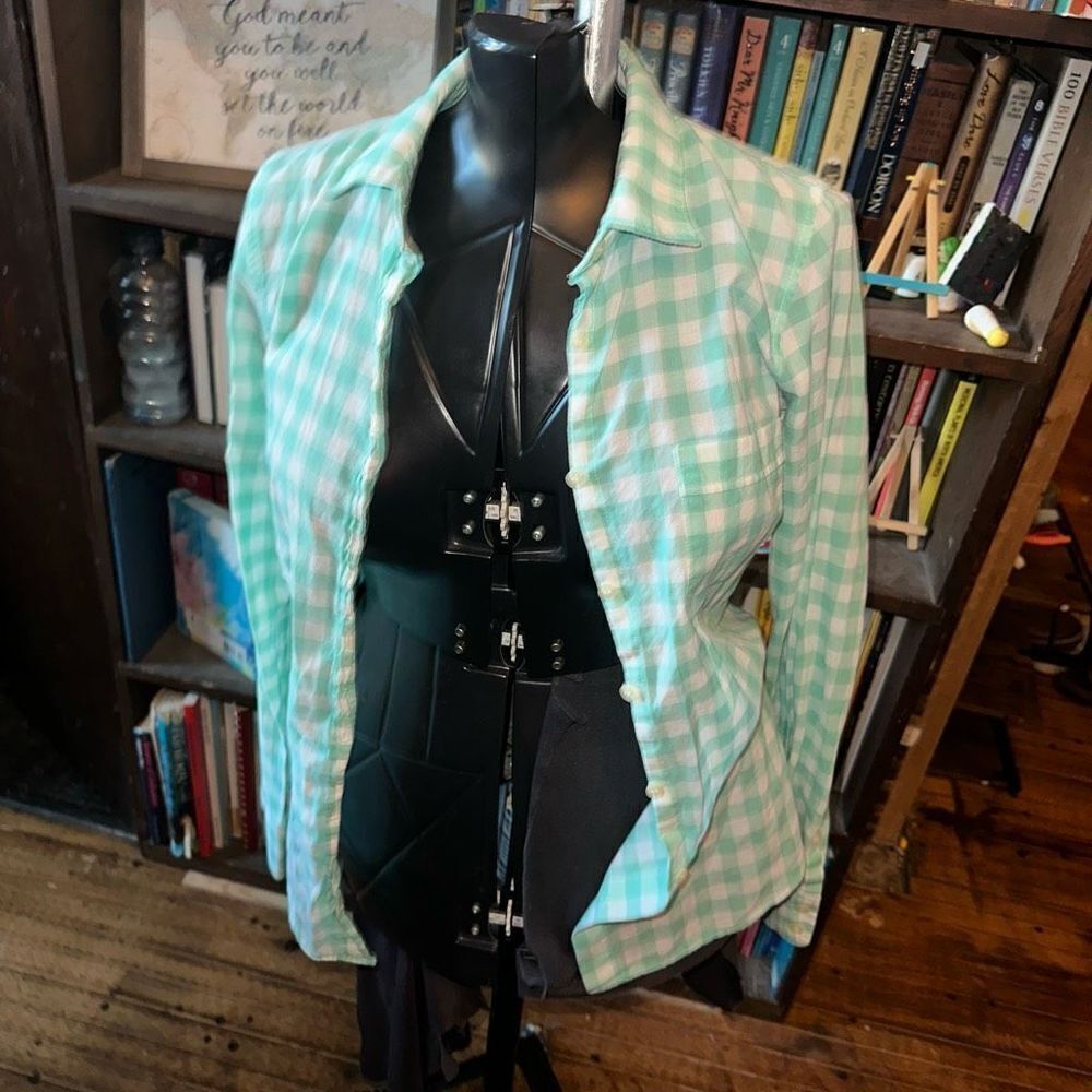 J Crew green & white checked perfect button down shirt